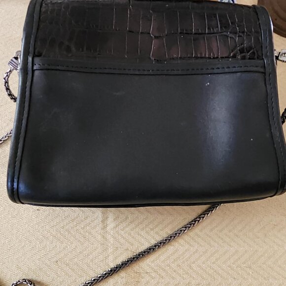 Brighton Black Croc-Embossed Chain Bag – Silver Heart Clasp – Elegant & Rare - Picture 4 of 5